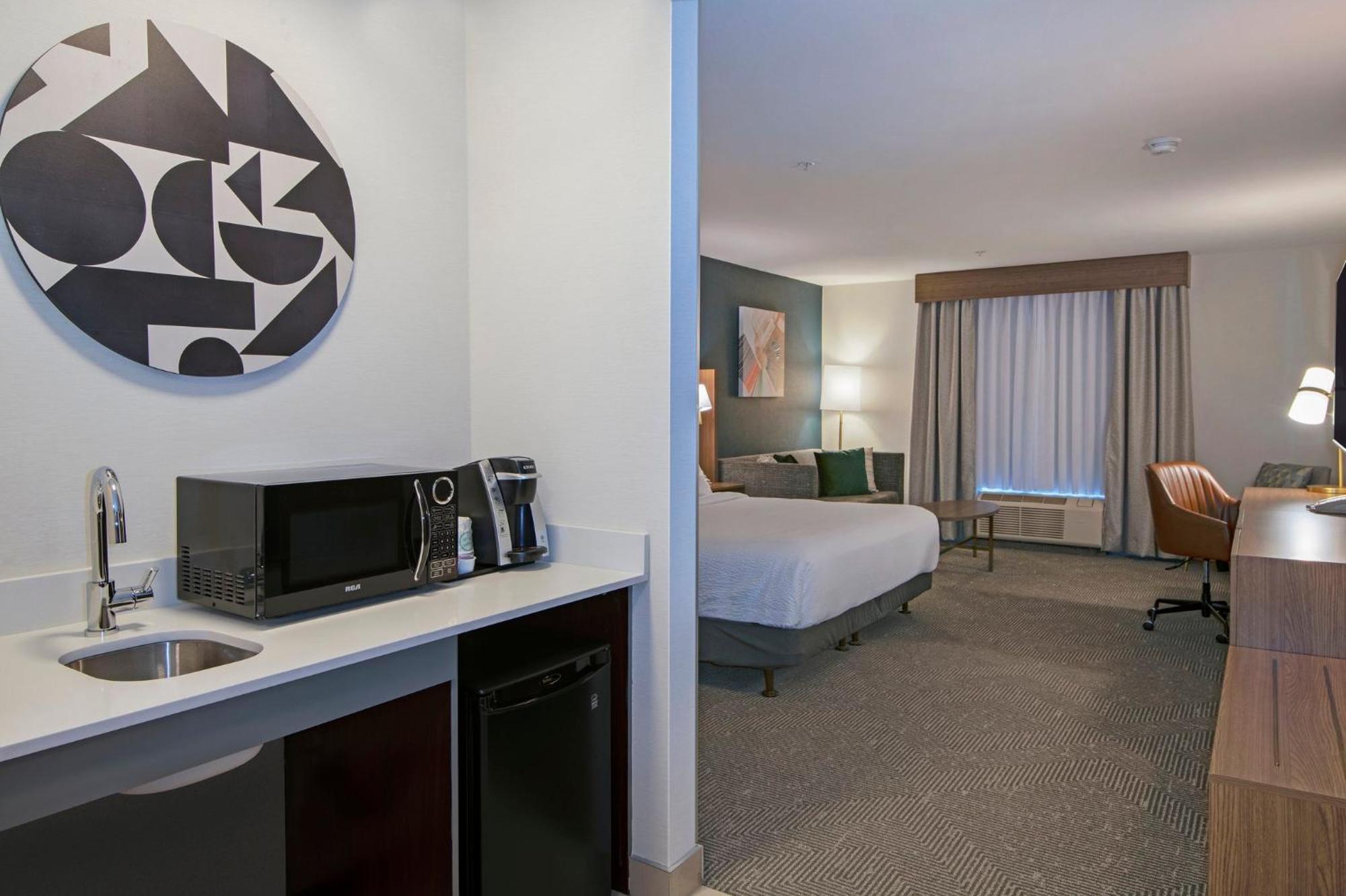 Holiday Inn Hotel And Suites-Kamloops By Ihg מראה חיצוני תמונה